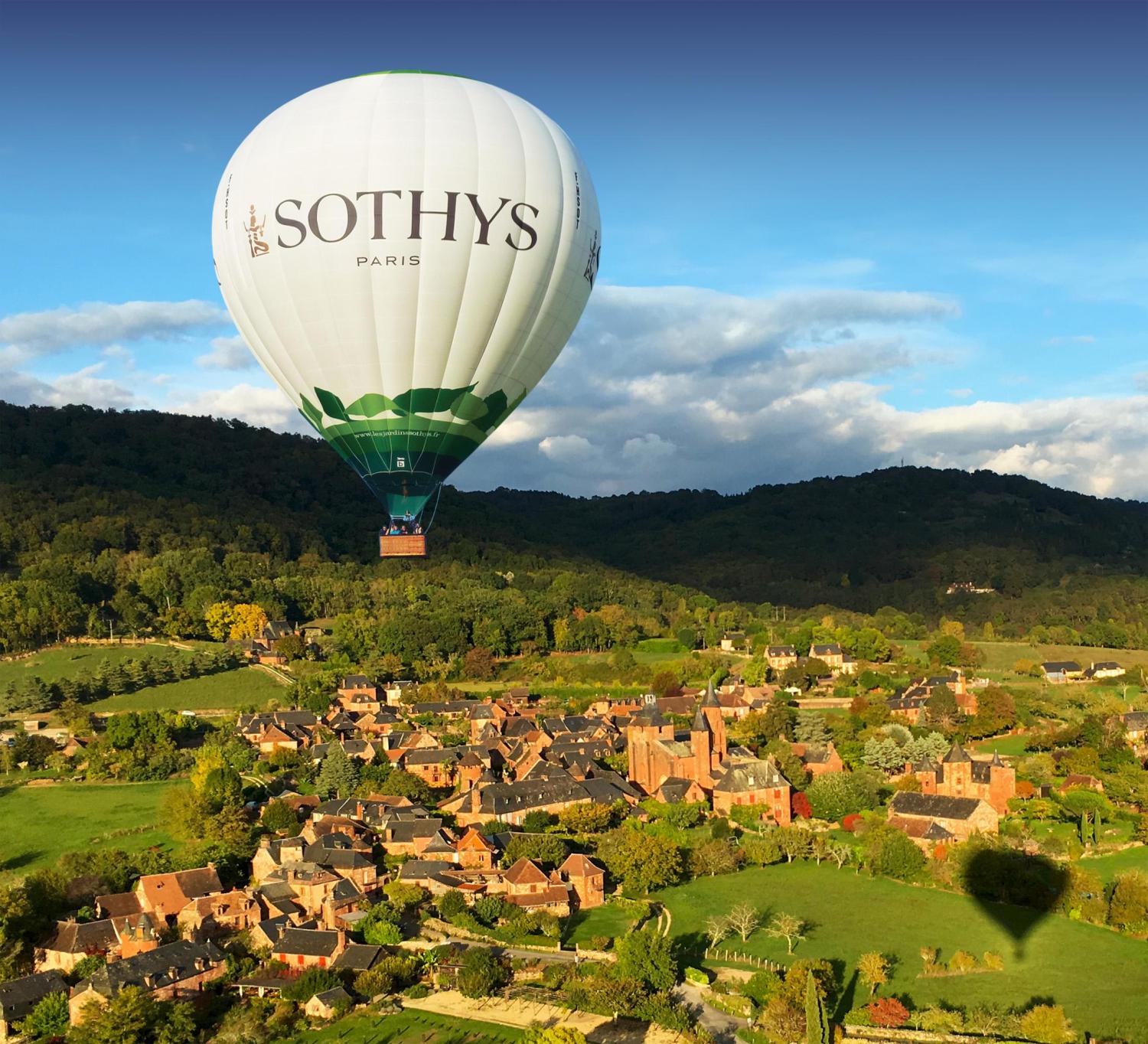 Vol en montgolfière sur Collonges la rouge en Corrèze à proximité de Curemonte en Corrèze_2