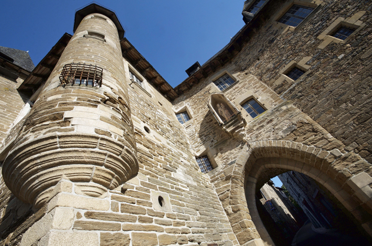 Uzerche - Photo Dan Courtice Uzerche