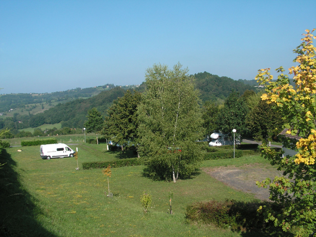 Aire d'accueil de camping-cars d'Ayen_2