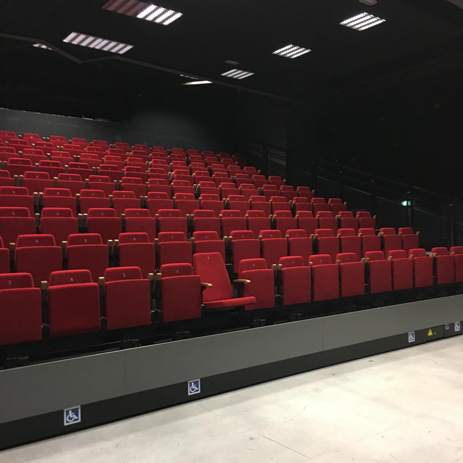 Cinéma à Lubersac : Axtérix et Obélix : l' Empire du Milieu_3