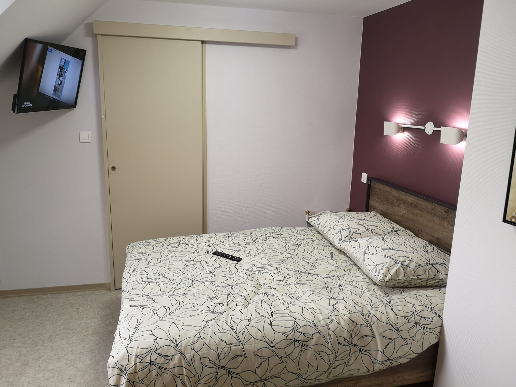 ChambresDhotes-AubergeQuatreRoutesAlbussac-chambre3_10