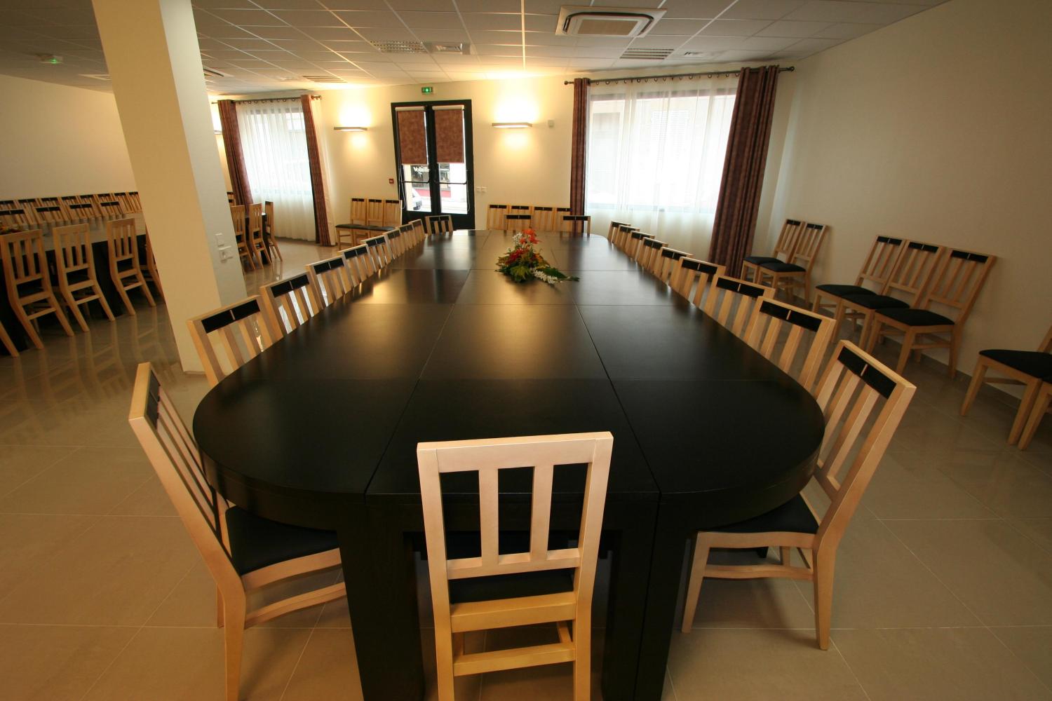 Restaurant Auberge de la Xaintrie-Saint privat-salle réunion (2)_5