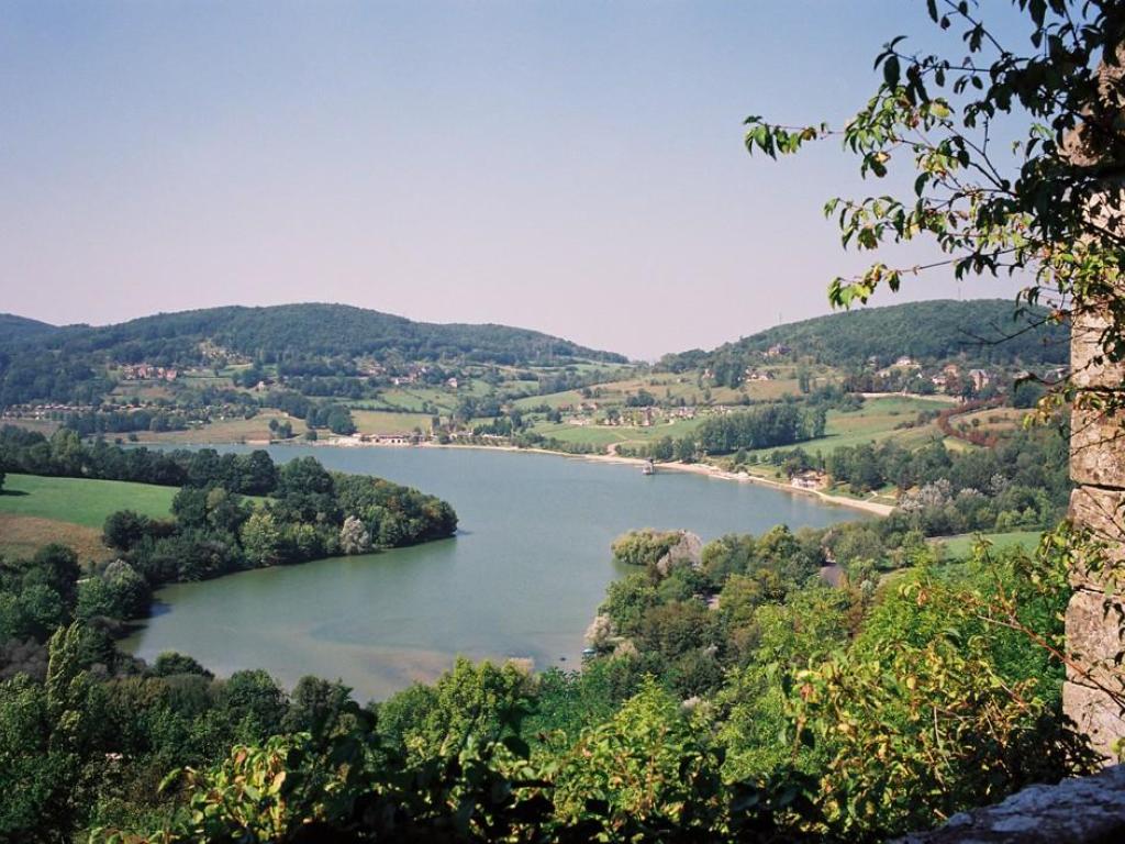 Aire d'accueil de camping-cars du lac du Causse [FERMEE PROVISOIREMENT]