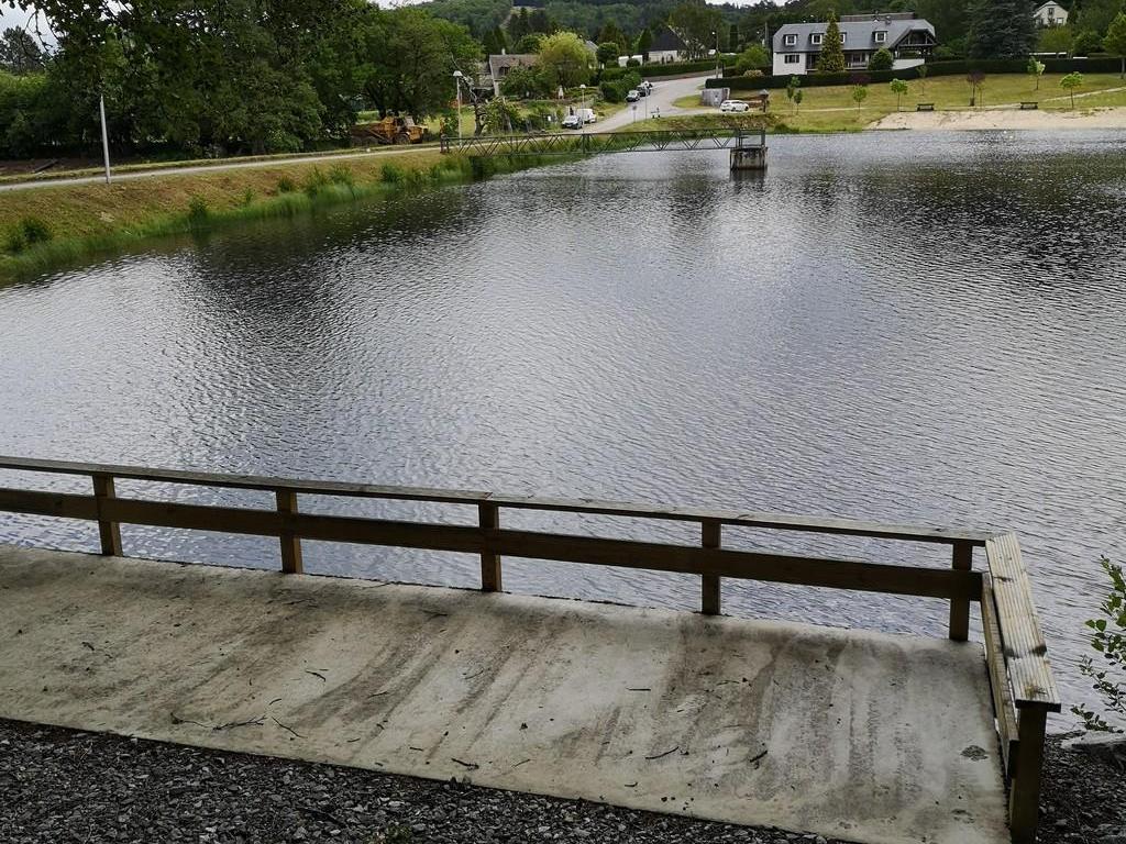 Aire d'accueil de camping-cars du camping de Tarnac
