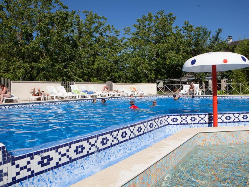 Aire d'accueil de camping-cars du camping au Soleil d'Oc