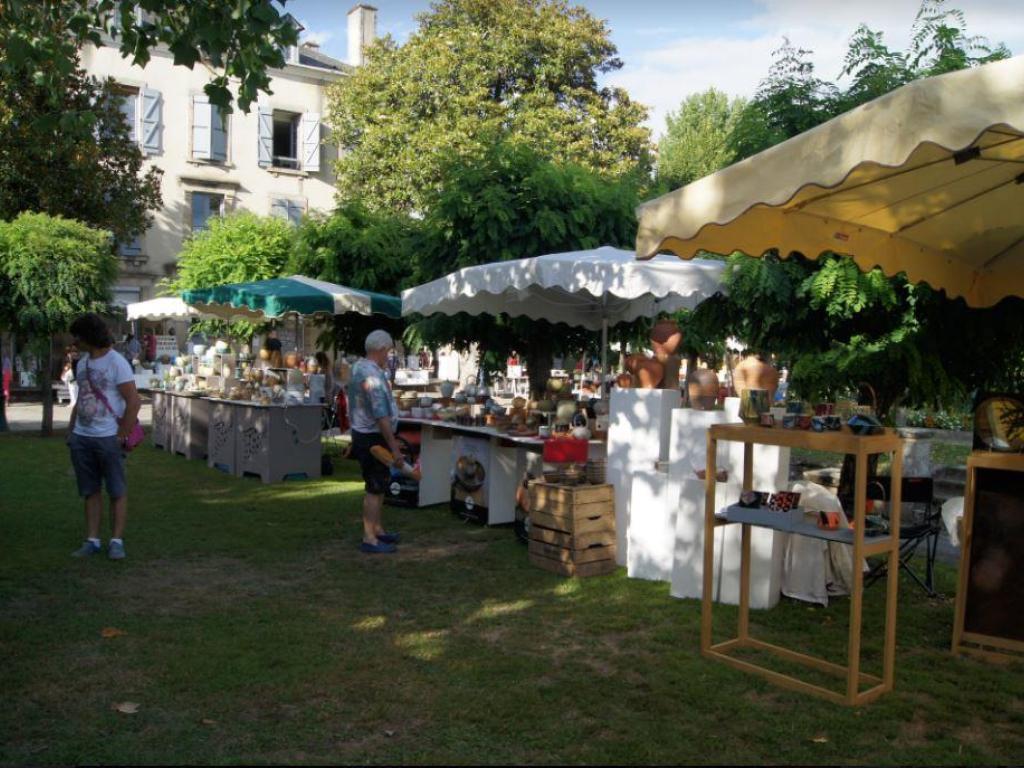 Marché aux potiers d'Argentat-sur-Dordogne