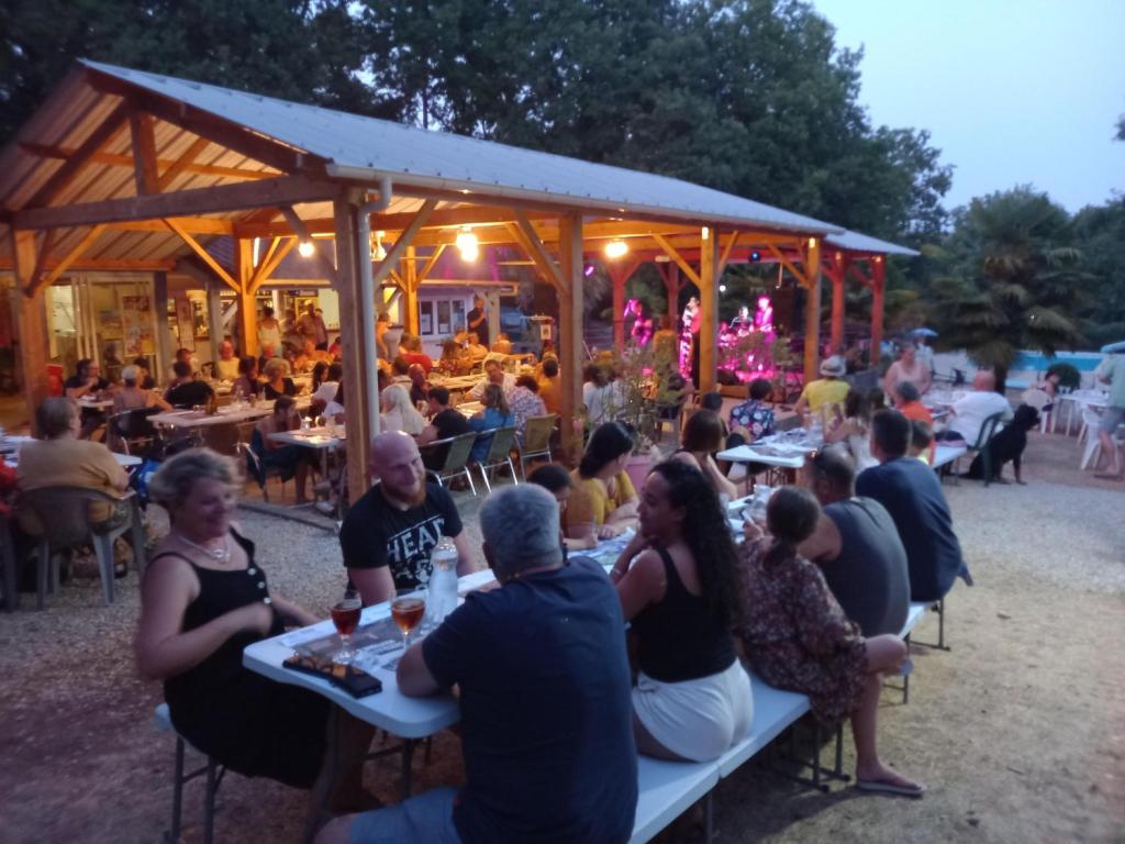 Soirées Musicales au Camping Au Bois Dormant - Sabrina