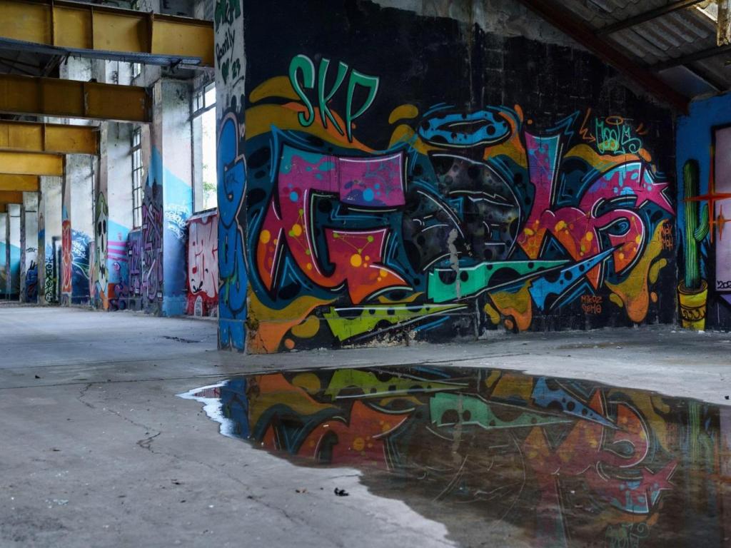Street art et graffitis à Uzerche
