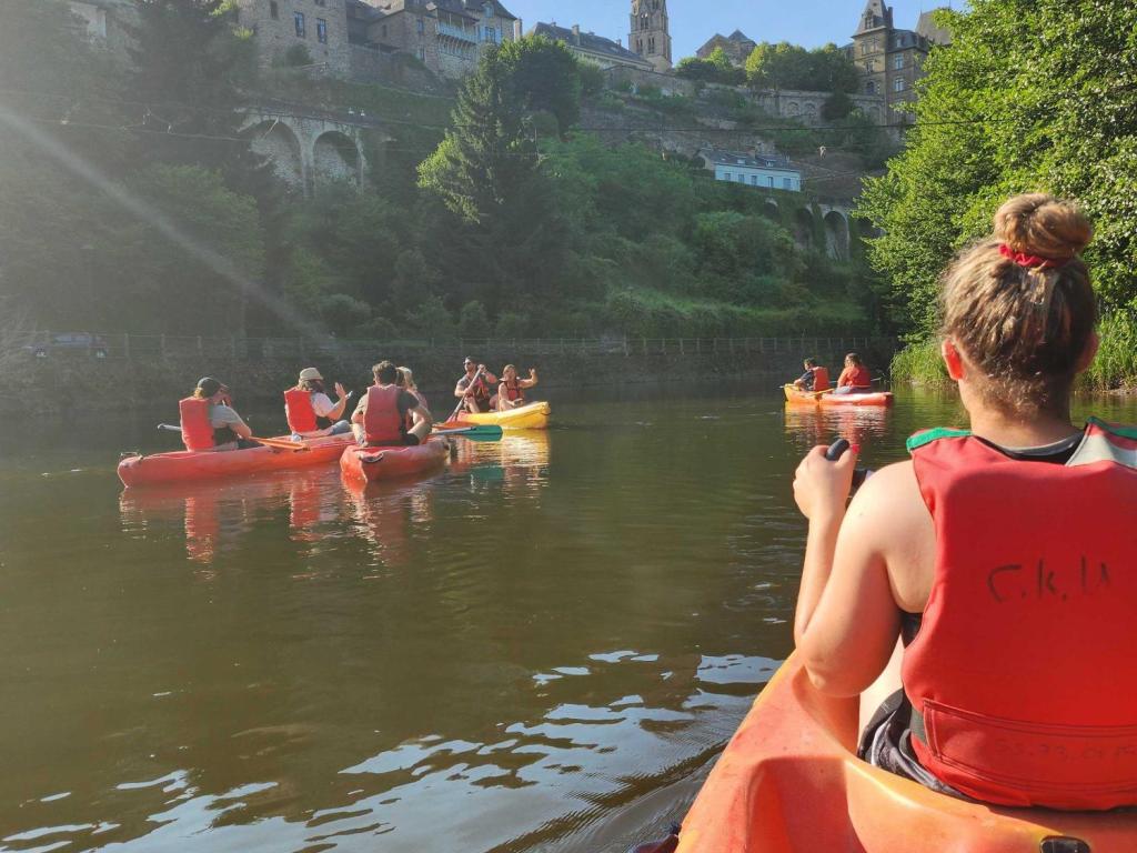 Uzerche en canoë - visite sur la Vézère