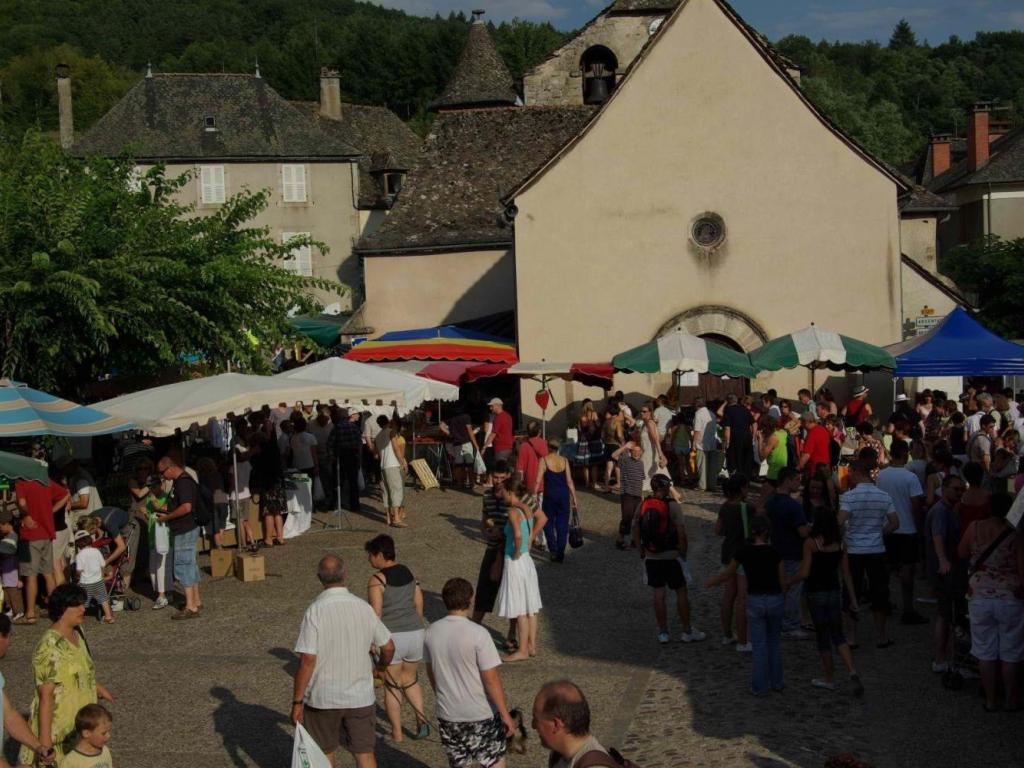 Marché des Producteurs de Pays de Monceaux sur Dordogne