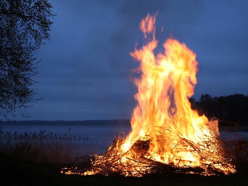 Feu de la Saint-Jean à Lagleygeolle