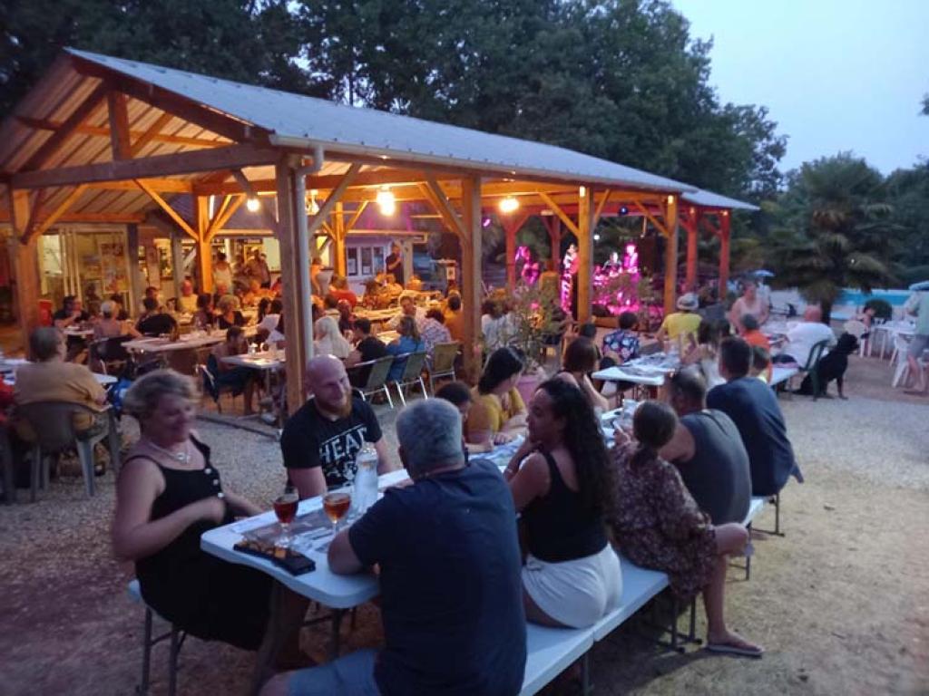 Concert au Camping Au Bois Dormant - Robertsons,  avec repas