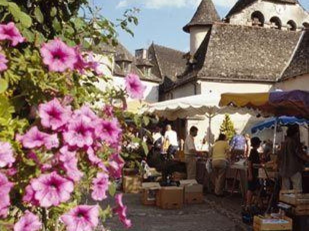 Marché des Producteurs de Pays de Monceaux sur Dordogne
