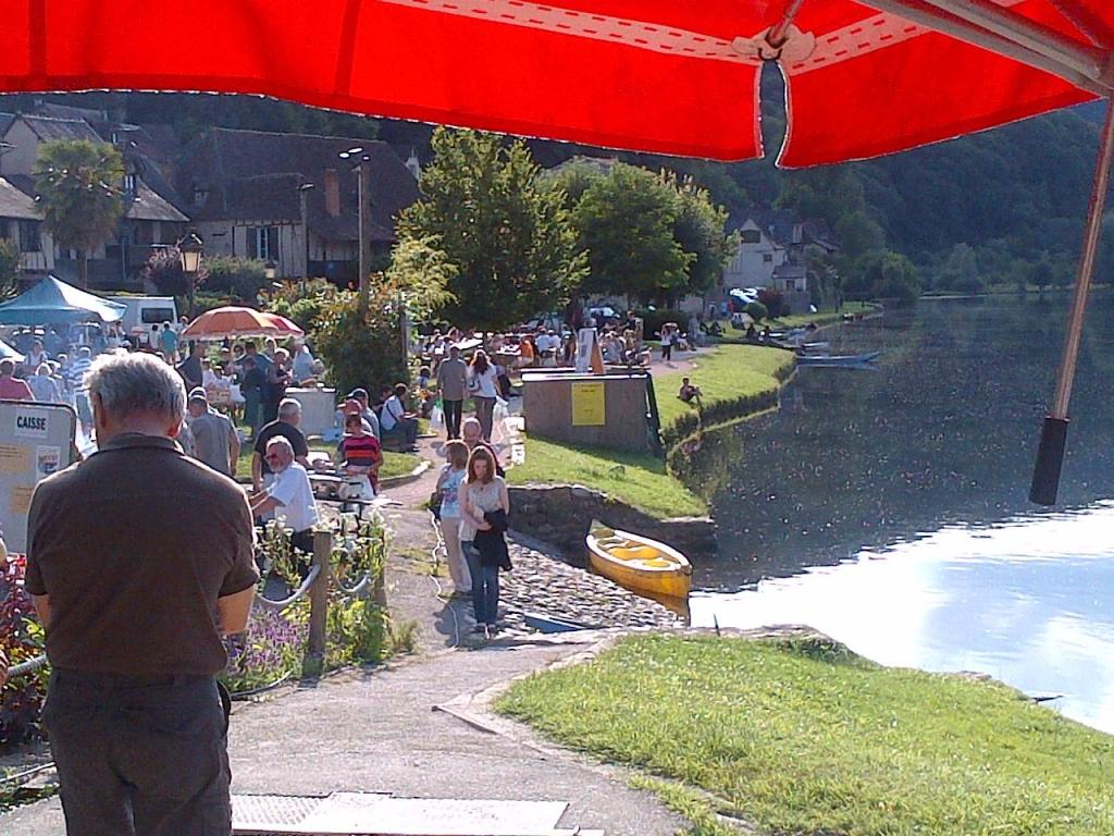 Marché des Producteurs de Pays de Beaulieu sur Dordogne
