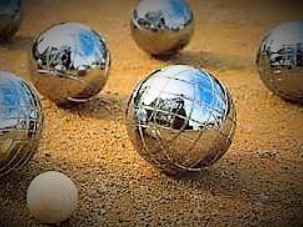 Concours de pétanque