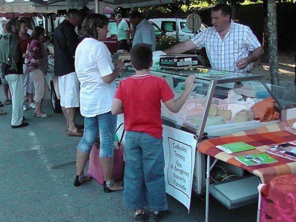 Marché des Producteurs de Pays de Naves