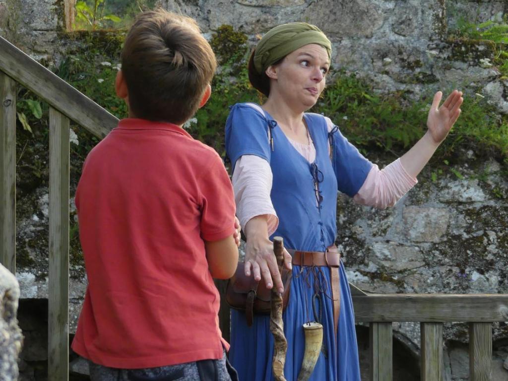 Les Tours de Merle : visite théâtralisée " Les Tours de Merle se la racontent "