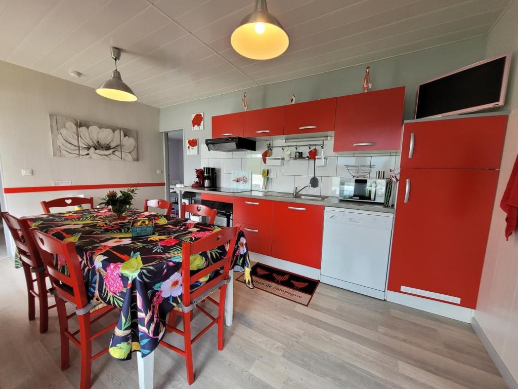 Chalet Fuschia