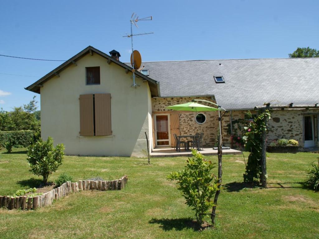 Location Pierrelise