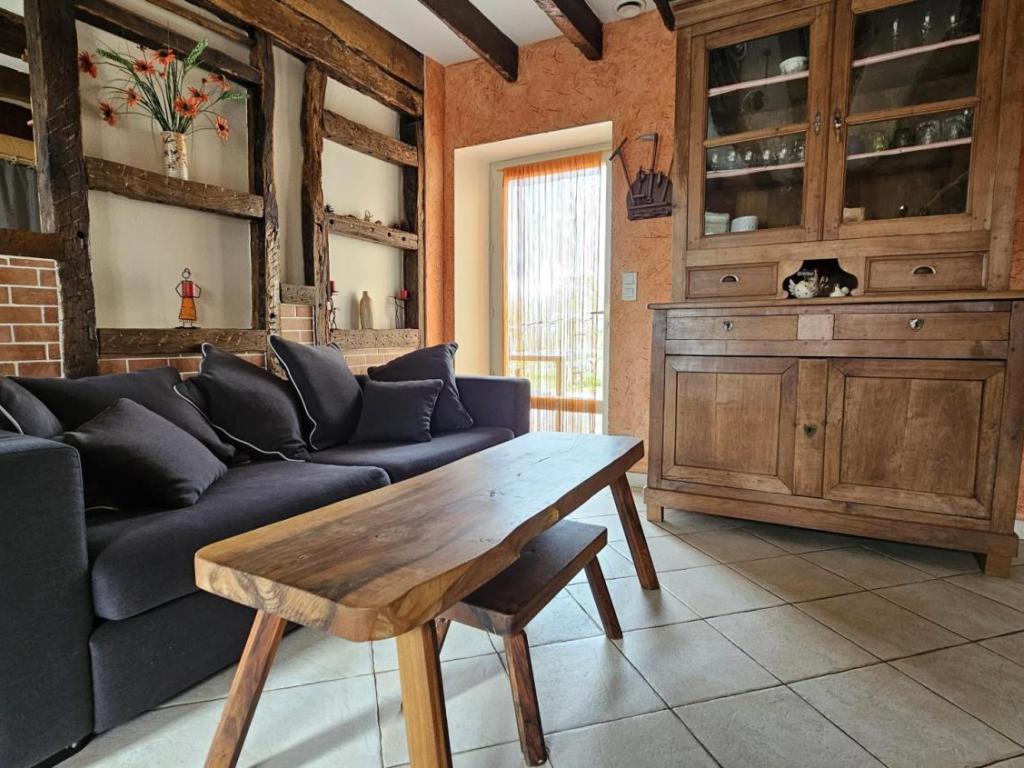Location Pierrelise