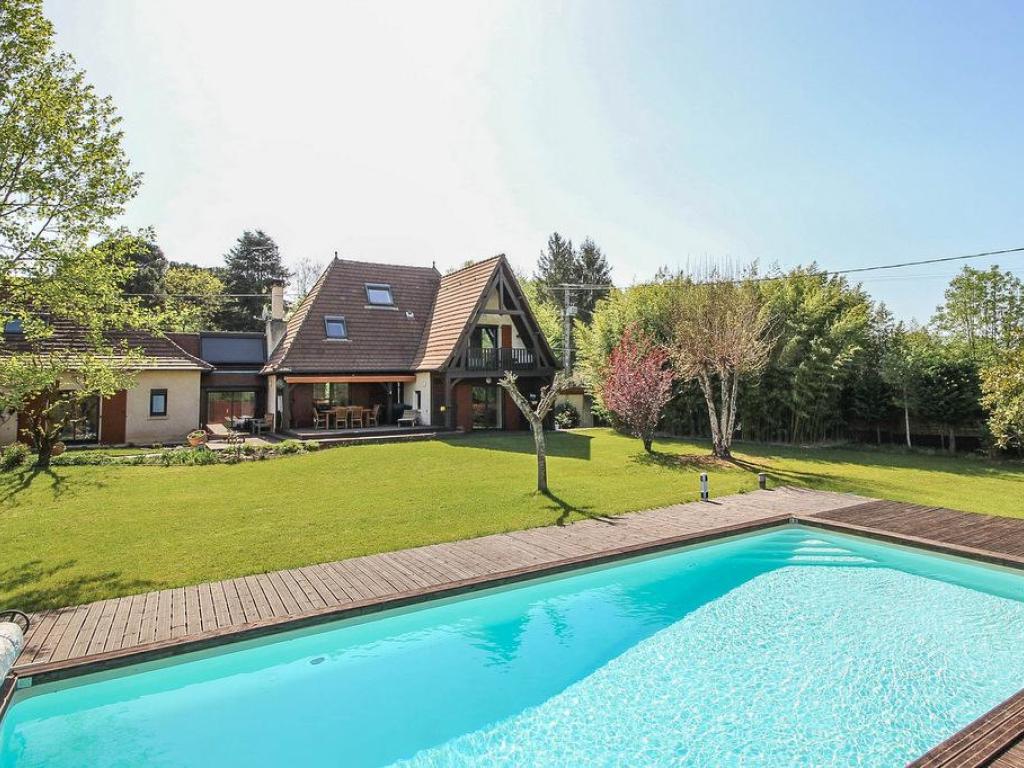 Location Bayat pour 10 personnes