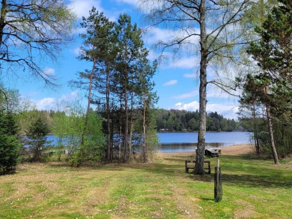 Ma Cabane au Bord du Lac