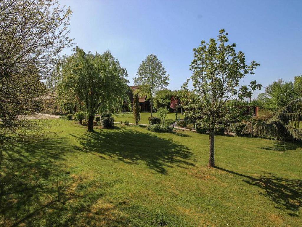 Location Bayat pour 10 personnes
