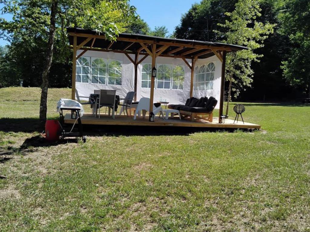 Ma Cabane au Bord du Lac