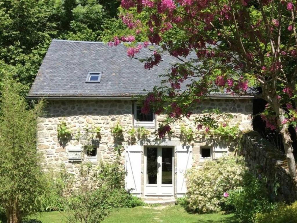 Meublé de Tourisme LASCAUD - l'Ardoisette