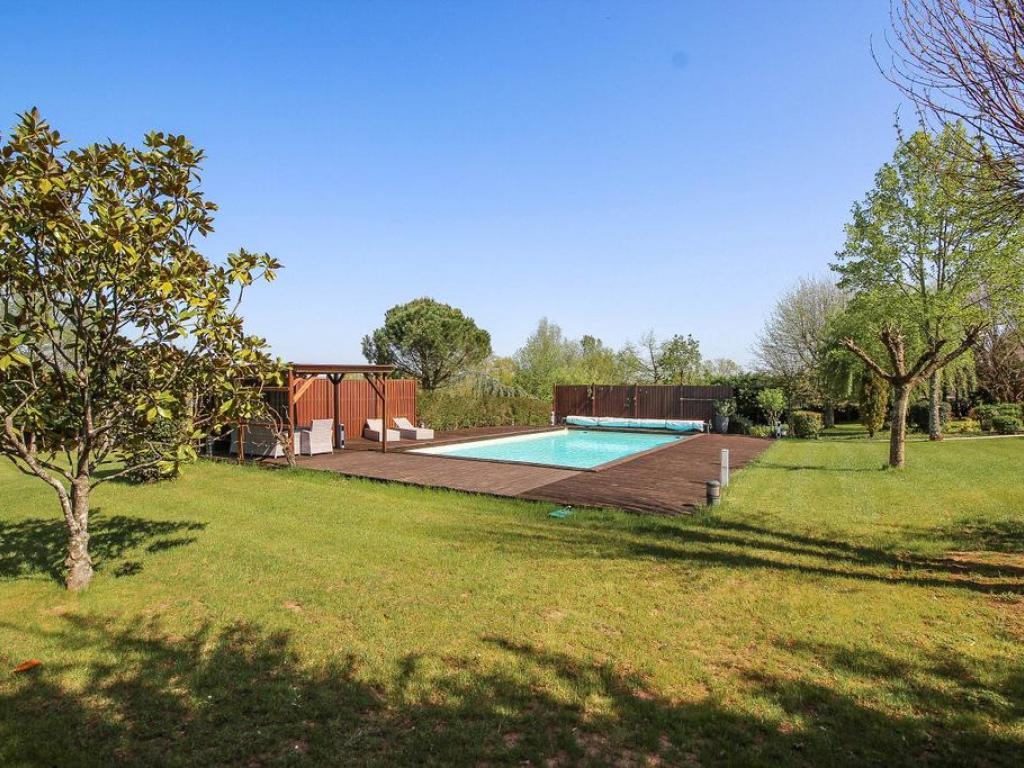 Location Bayat pour 10 personnes