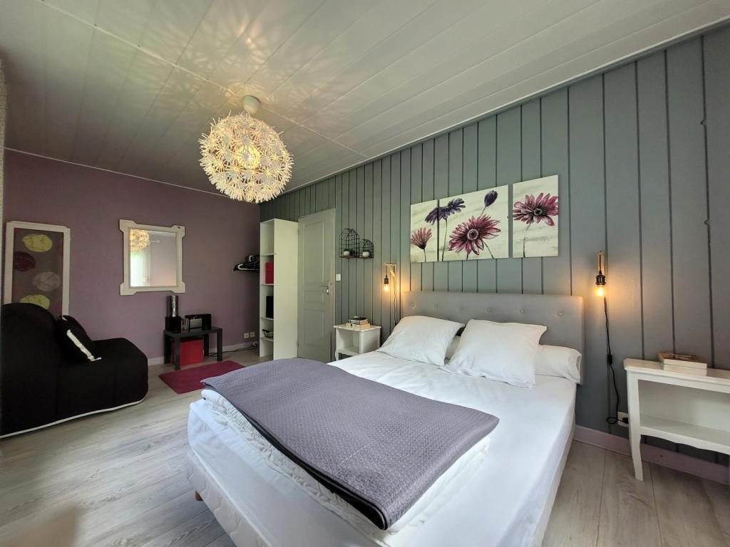 Chalet Fuschia