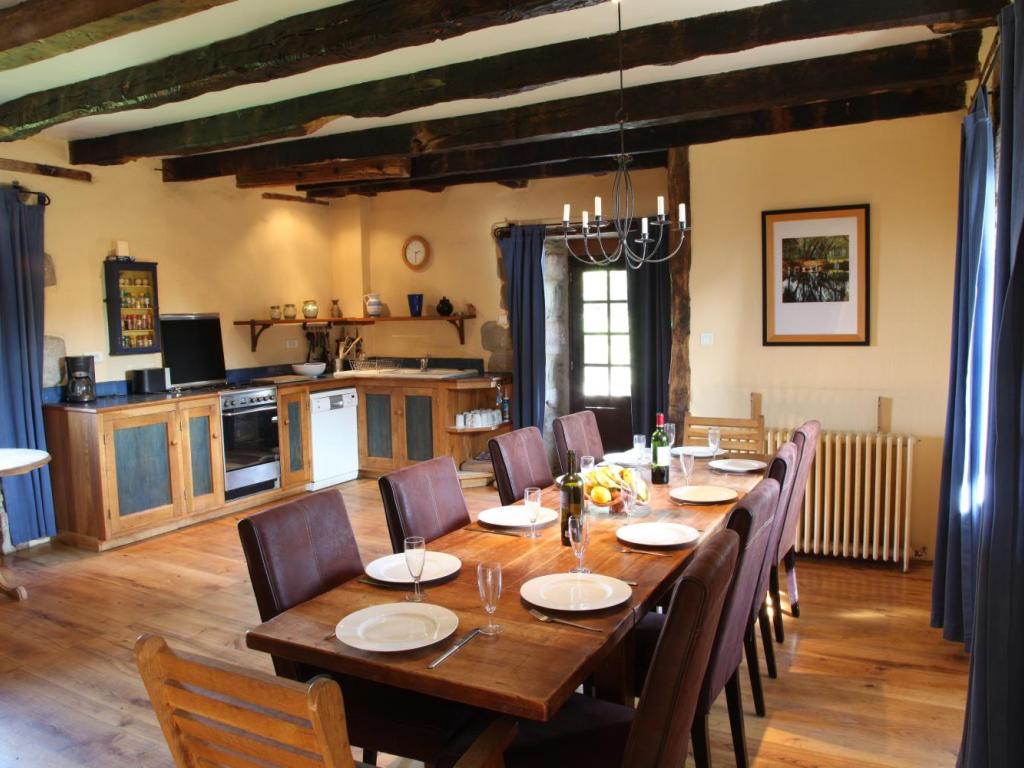 Fleuret House
