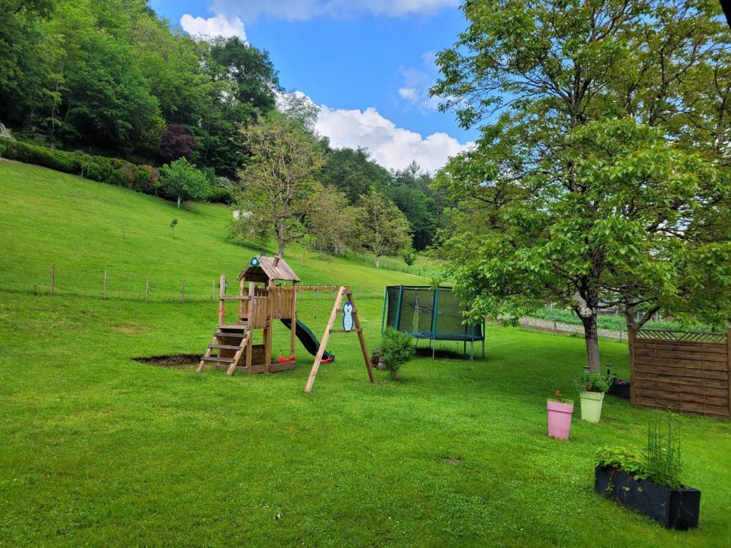 Chalet Fuschia