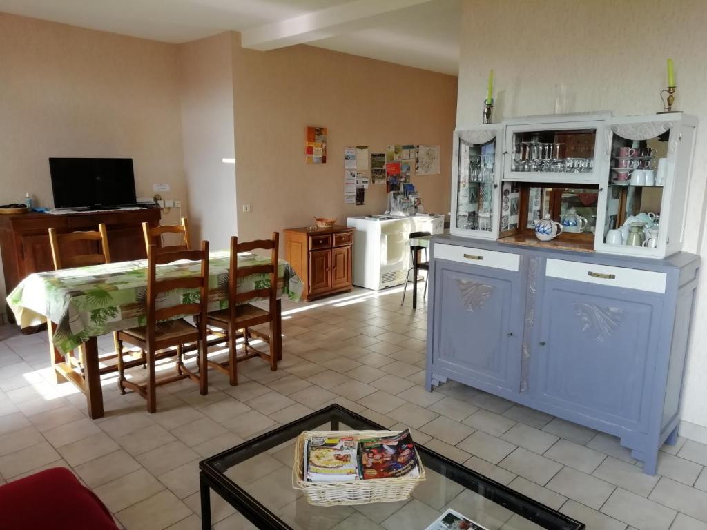 Gîte communal de Saint-Hilaire les Courbes