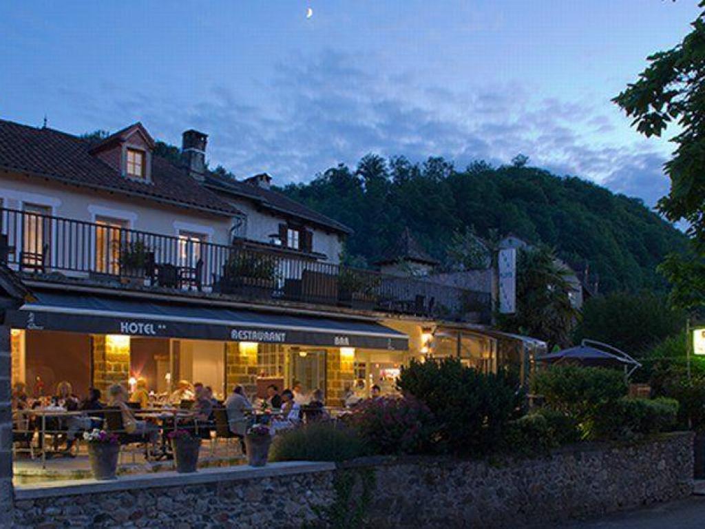 Hôtel Restaurant Les Flots Bleus