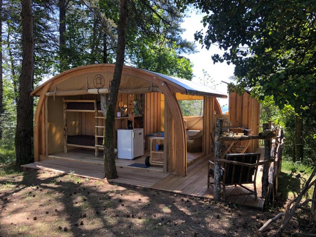Domaine du Coq Rouge, camping naturiste