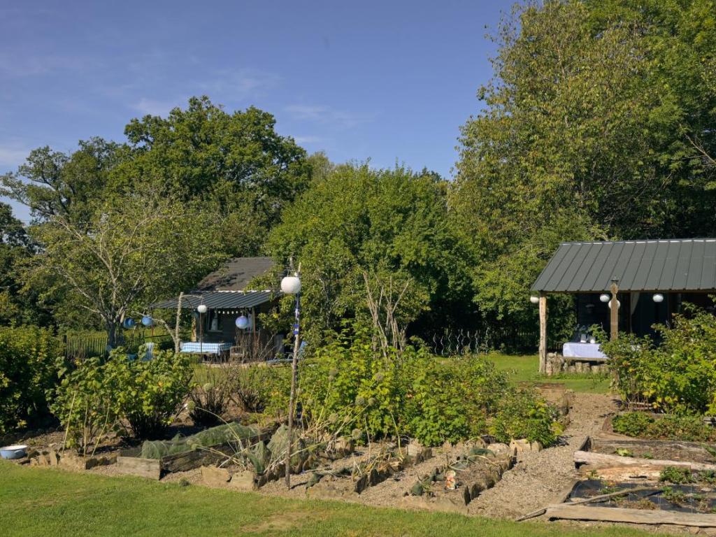 Camping P & B