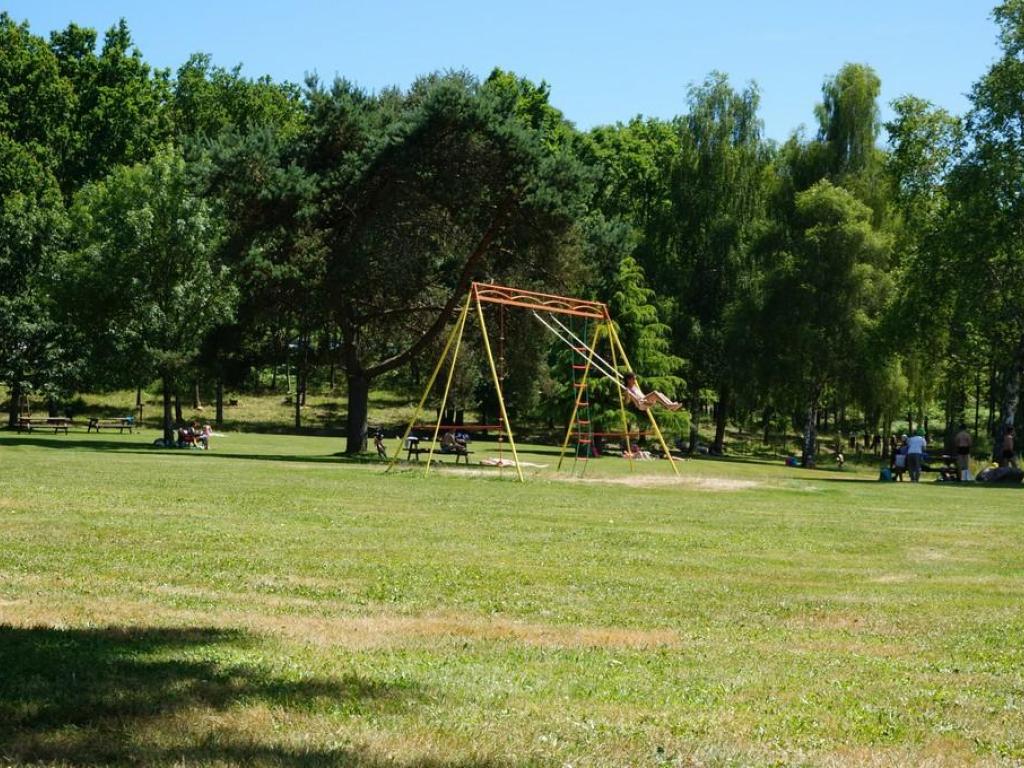 Aire de pique-nique du plan d'eau des Forges