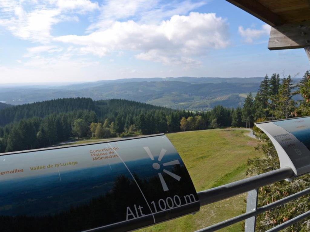 Tour panoramique du Mont Bessou