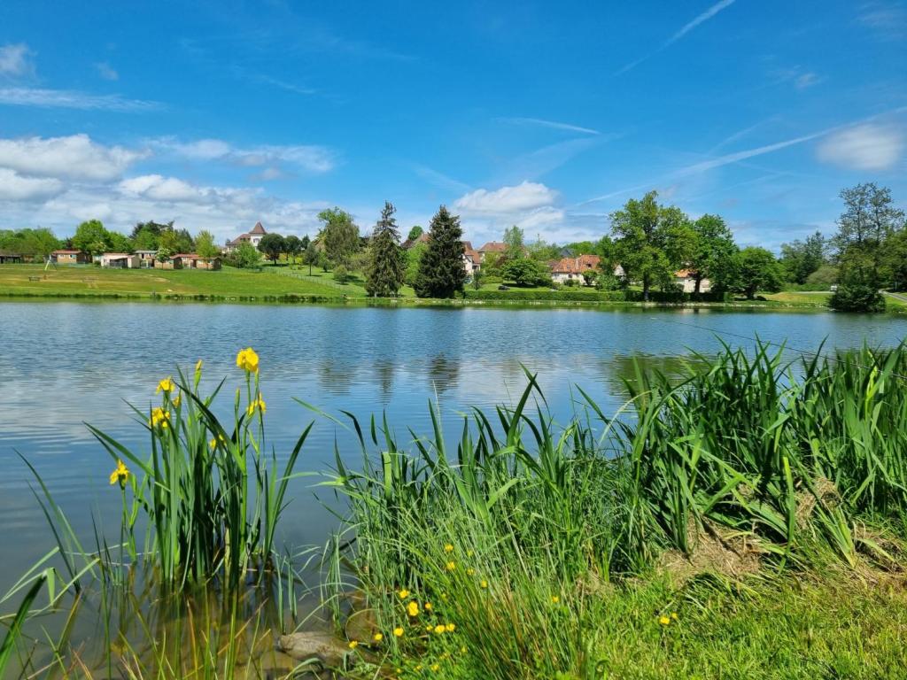 Plan d'eau de la Vézénie