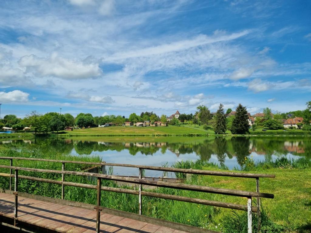 Plan d'eau de la Vézénie