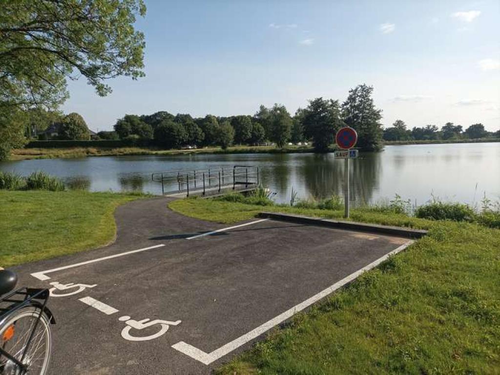 Plan d'eau de la Vézénie
