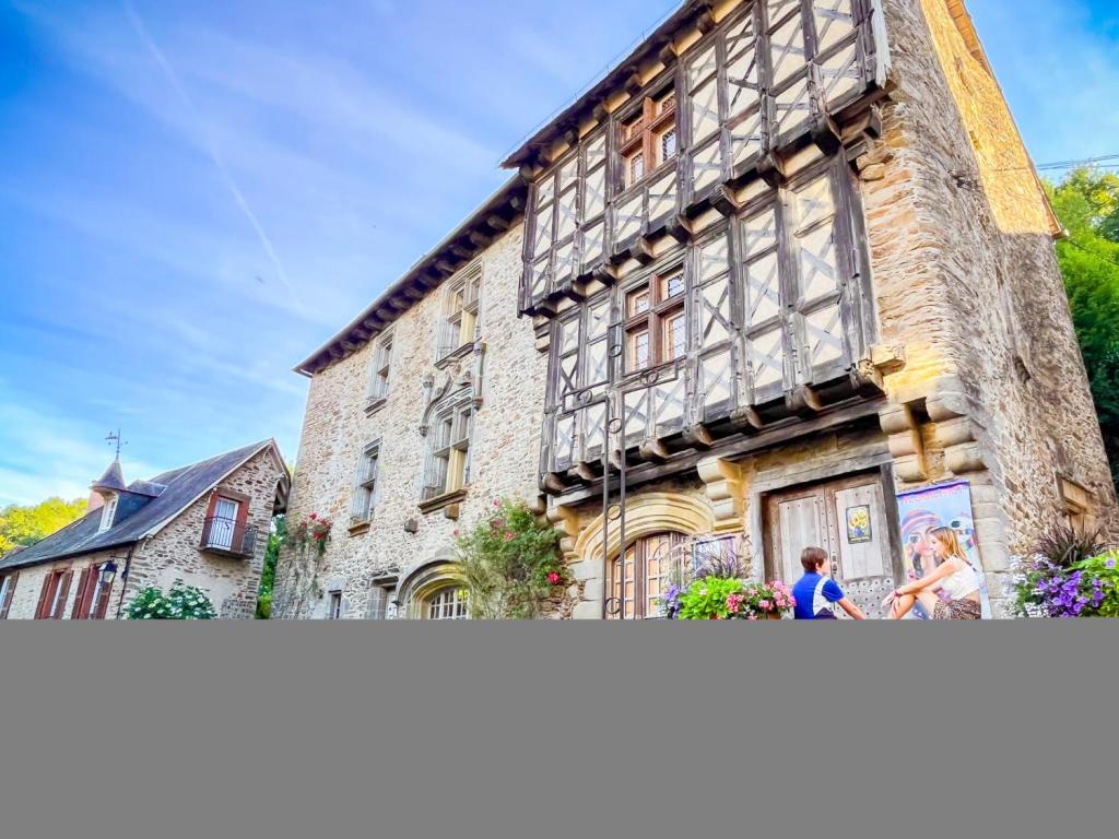 Office de Tourisme du Pays de Saint-Yrieix : Bureau d'Information Touristique de Ségur-Le-Château