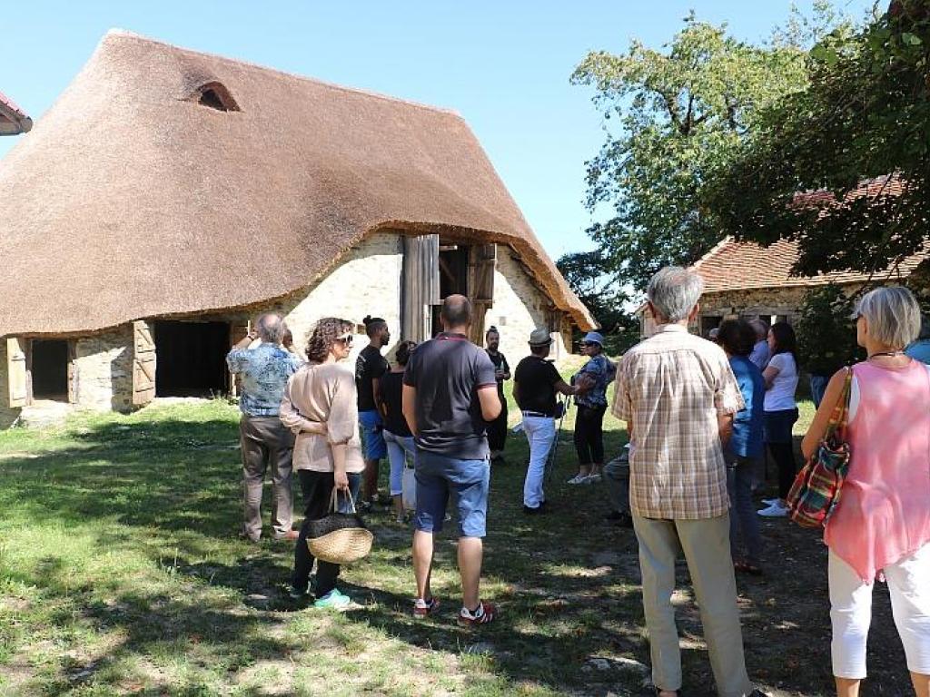 Grange ovalaire de Saint-Eloy-Les-Tuileries