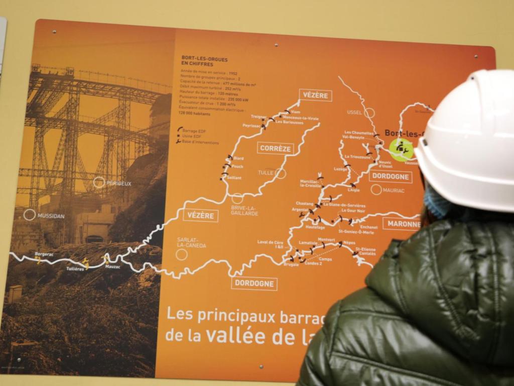 Barrage de Bort-les-Orgues usine intérieure
