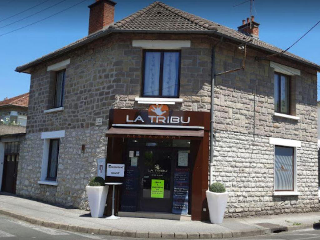 La Tribu