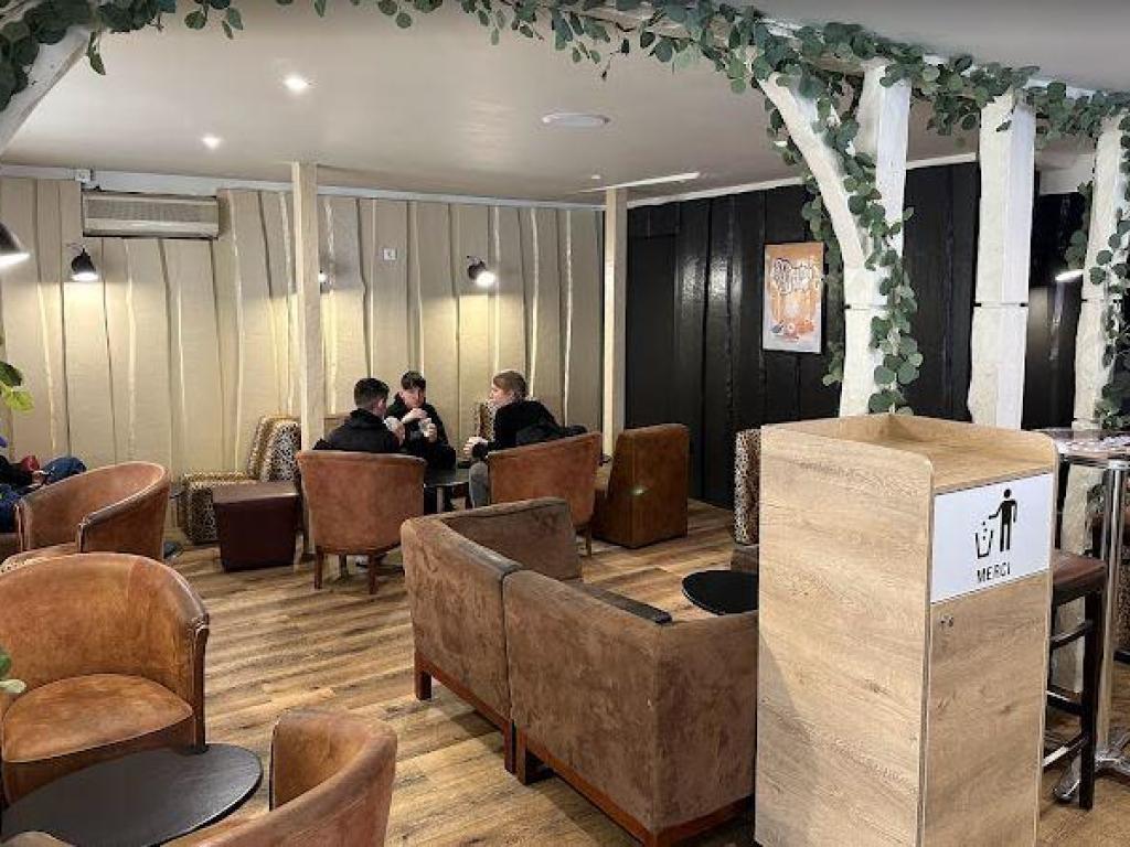 FF Coffee shop