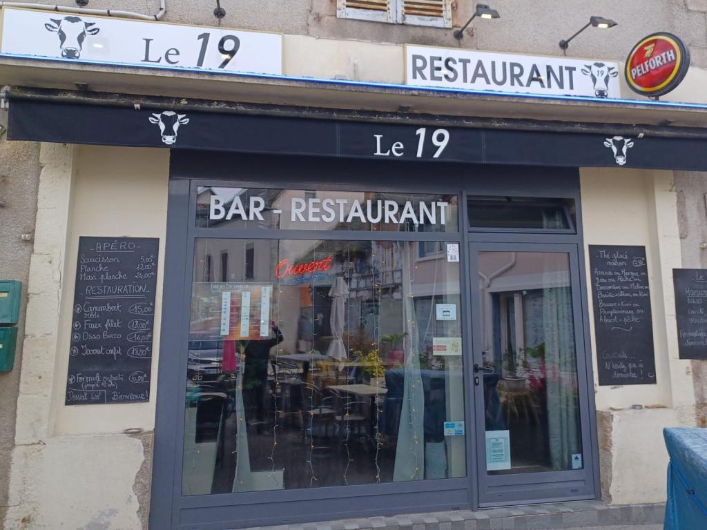 Le 19