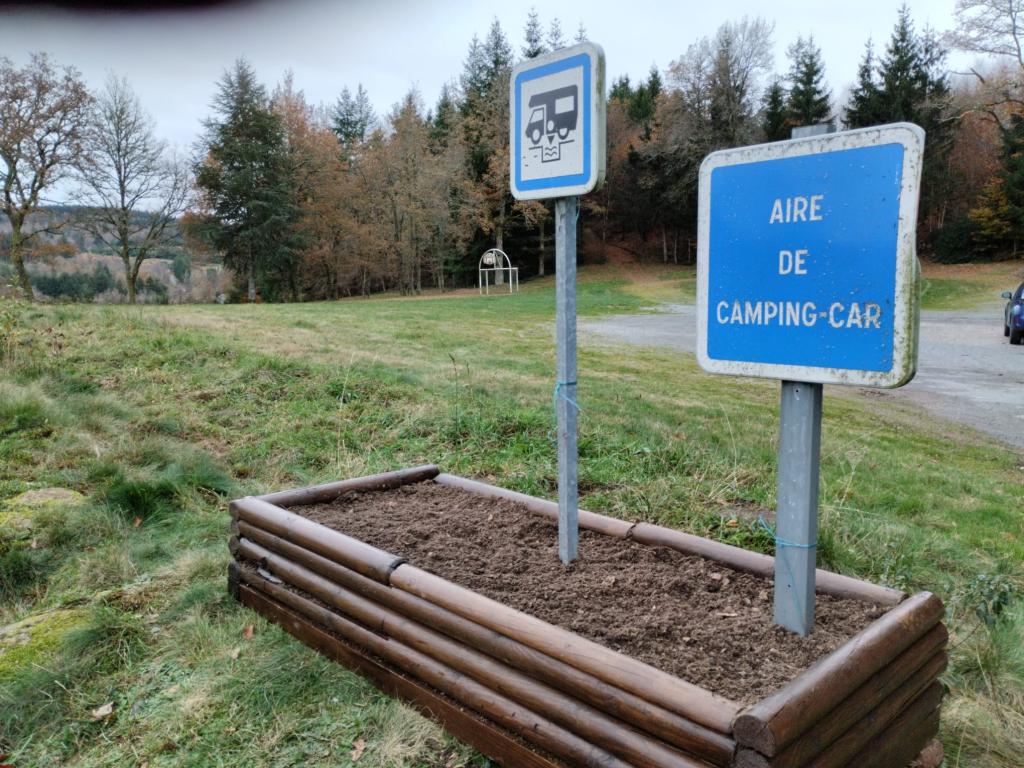 Aire d'accueil de camping-cars de Saint Merd les Oussines