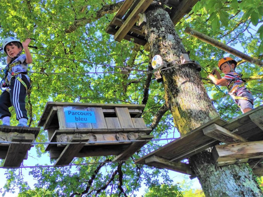 Montoz'Arbres : Parcours acrobatique en hauteur